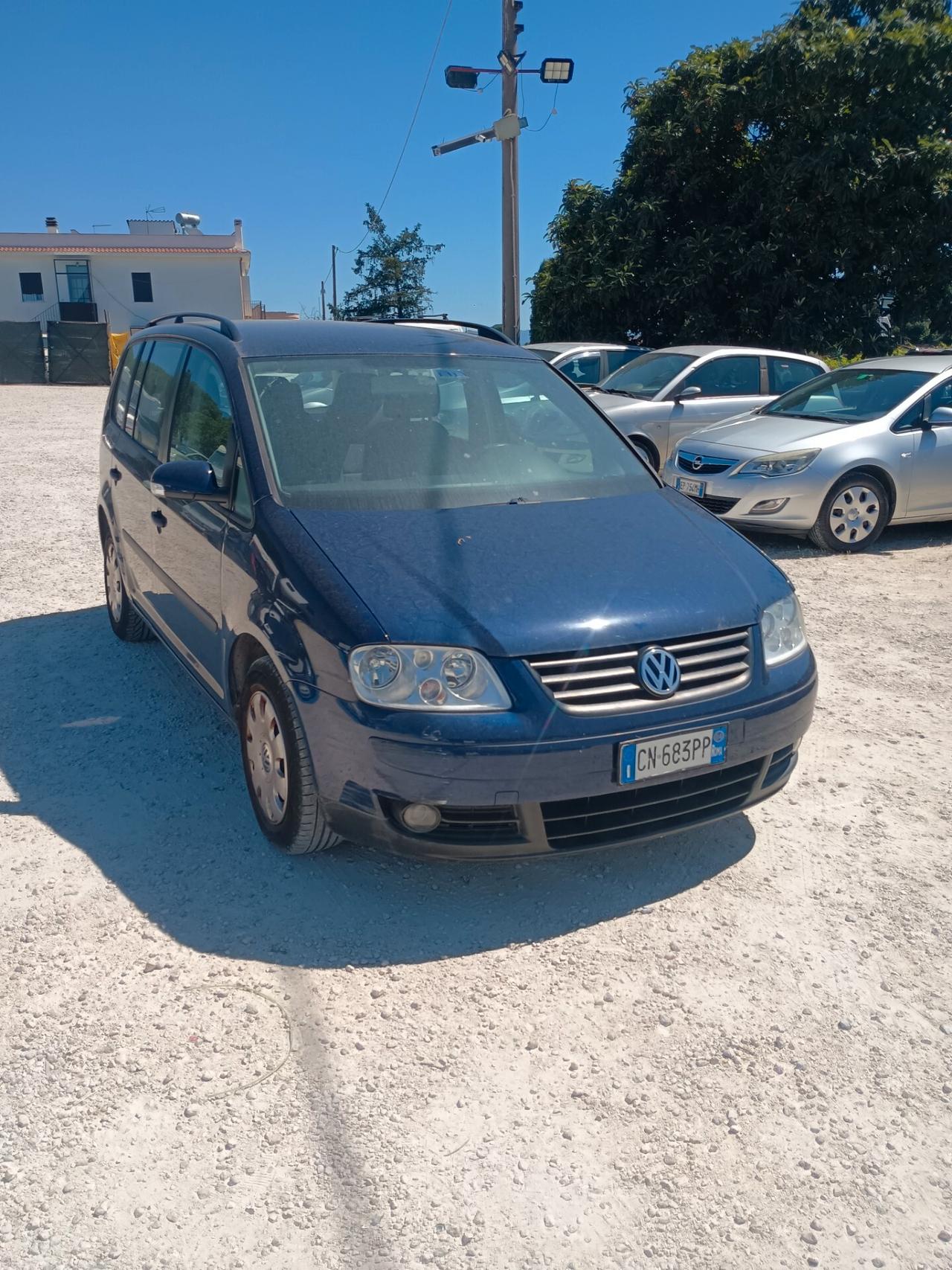 Volkswagen Touran 1.6 16V FSI Highline