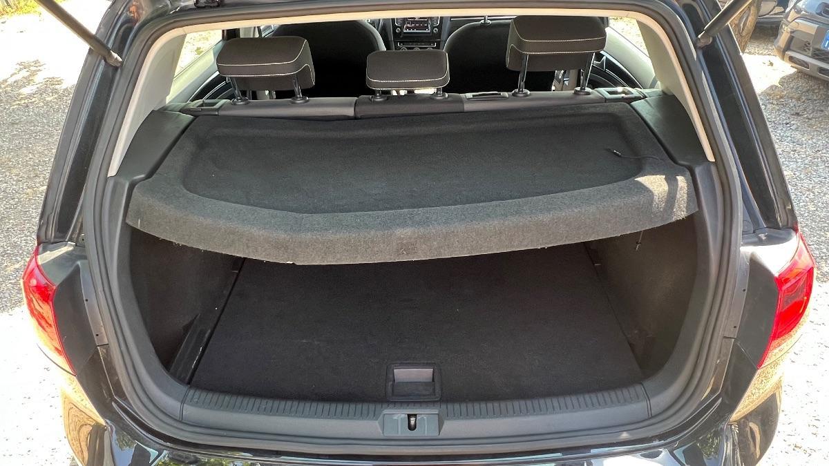 VOLKSWAGEN - Golf 1.6 tdi Trendline 5p