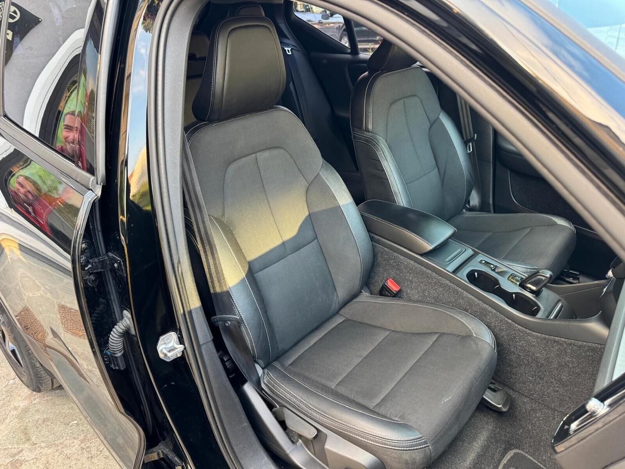VOLVO XC40 D3 GEARTRONIC R-DESING 150cv