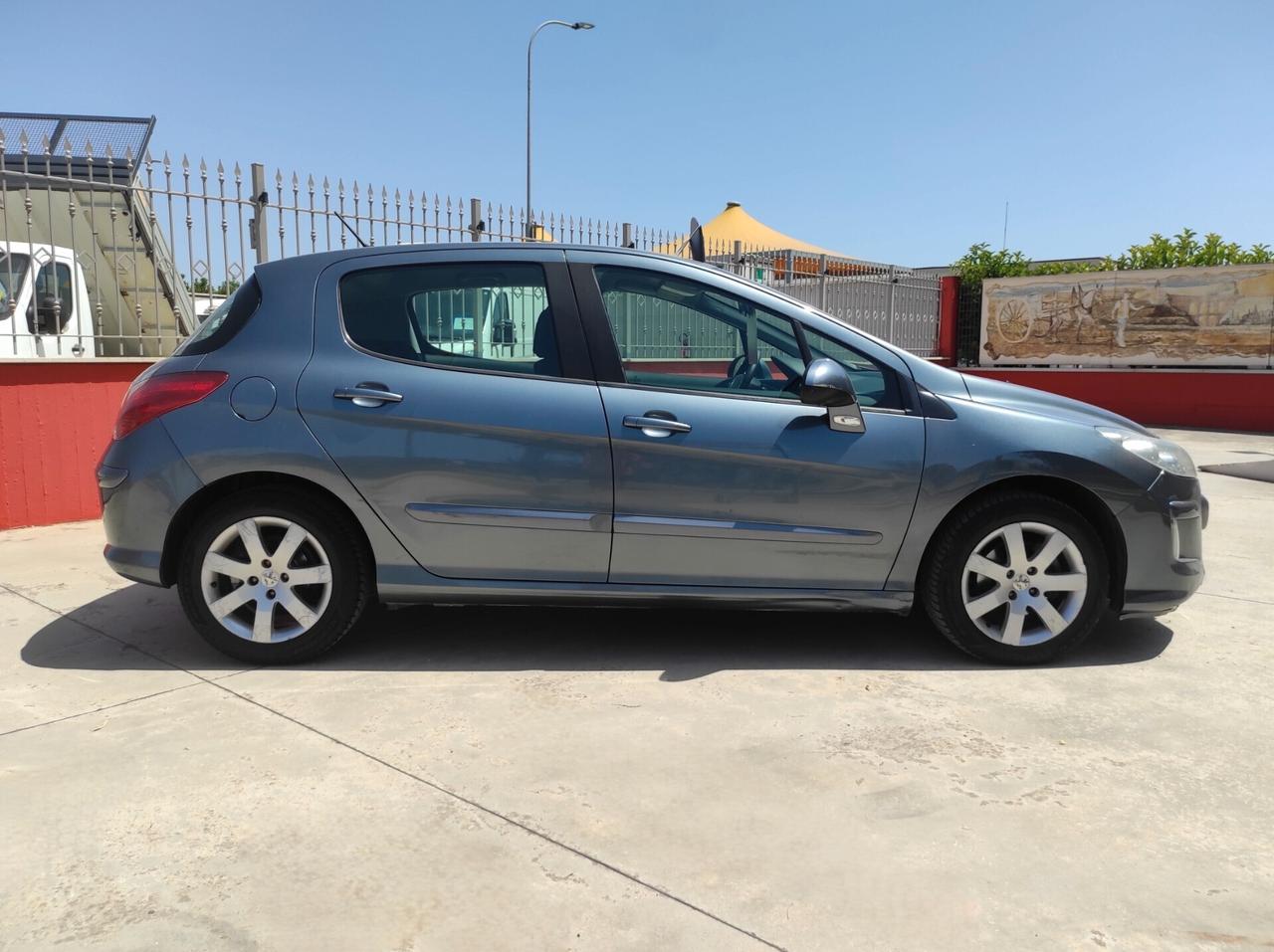 Peugeot 308 1.6 HDi - 90cv NEOPATENTATI