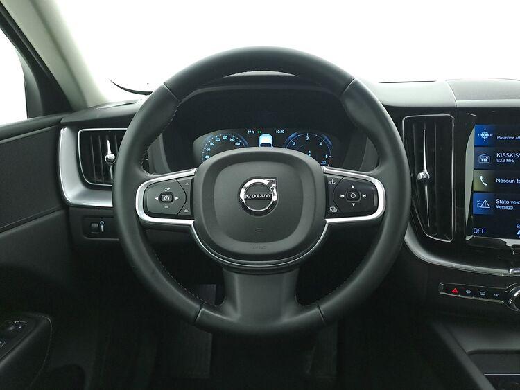 Volvo XC60 Momentum Pro Geartronic AWD BR476175 2.0 Mild Hybrid 197CV