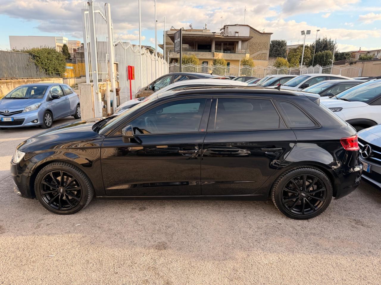Audi A3 SPB 1.6 TDI 116Cv S tronic TOTAL BLACK