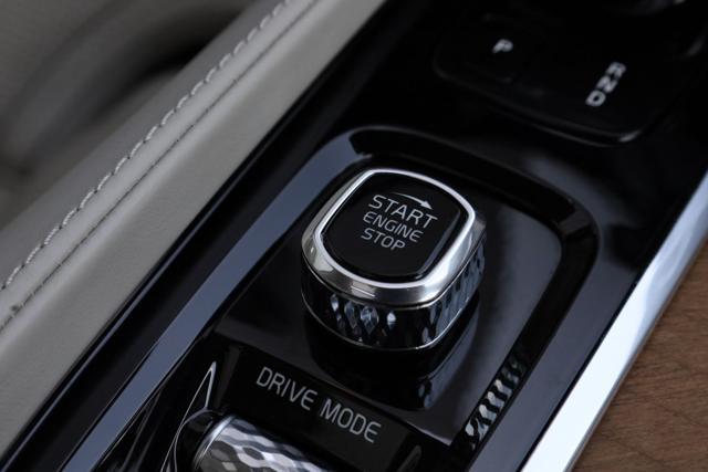 VOLVO XC90 B5 (d) AWD Geartronic Inscription