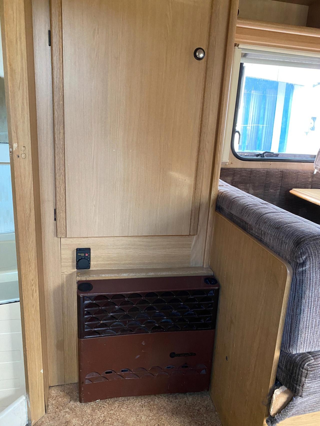Peugeot J5 Ducato 2.5D Globetrotter Dethleffs 5Posti