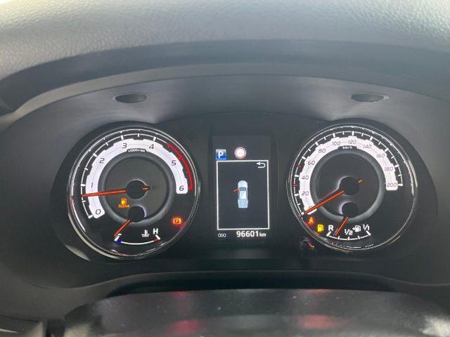 TOYOTA Hilux 2.4 D-4D 4WD 4 porte Double Cab Executive