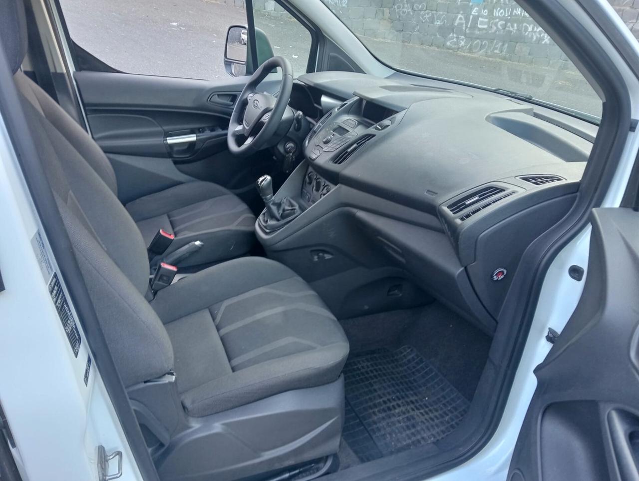 Ford Tourneo Connect Pianale ribassato con rampa disabili in carrozzina