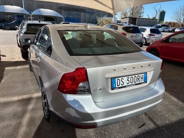 Volvo S40 1.6 16V cat Summum GPL