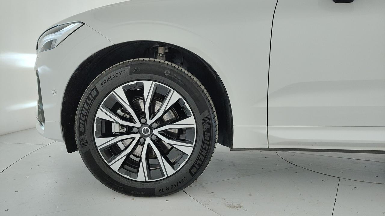 VOLVO XC60 2.0 b5 Plus Dark awd auto