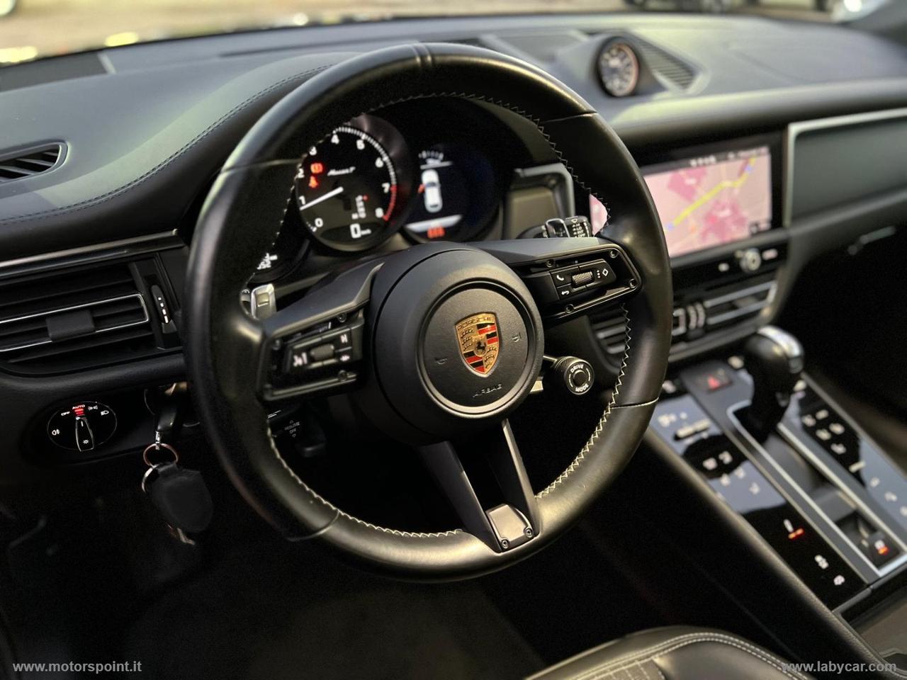 PORSCHE Macan 2.0 T