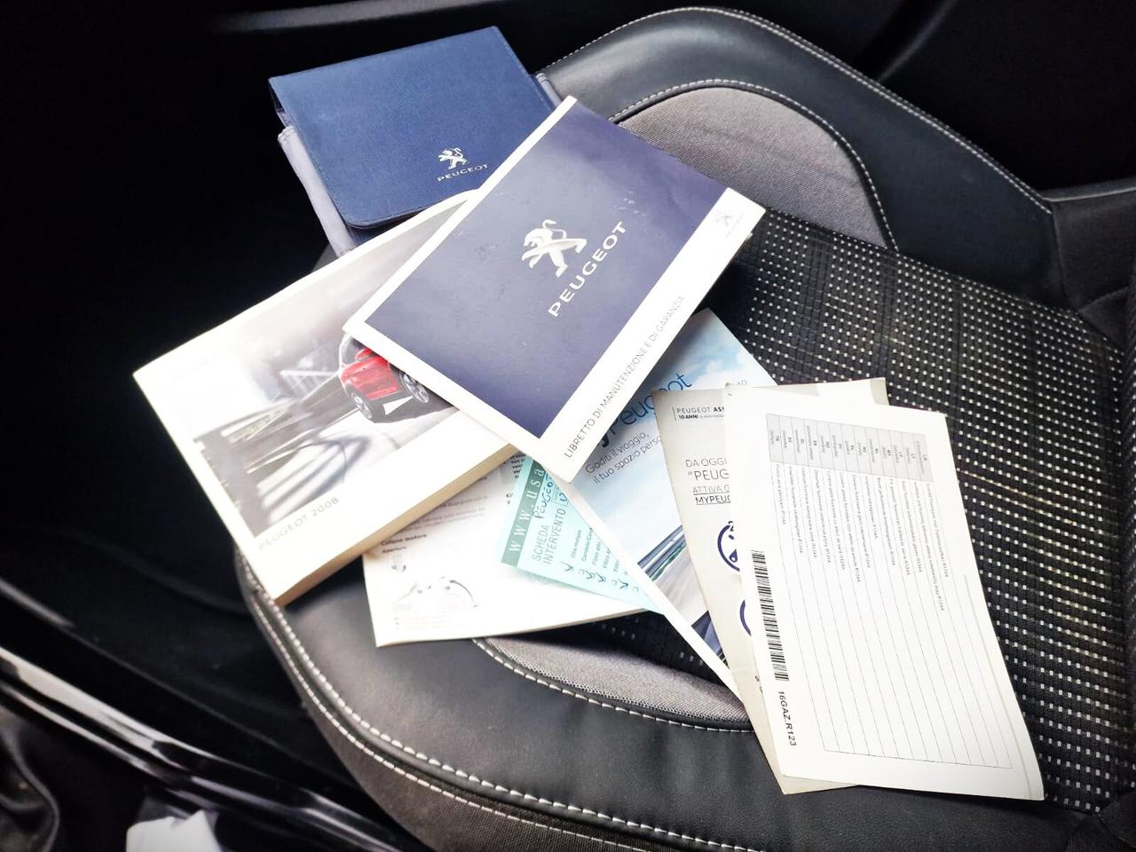 Peugeot 2008 1.6 Blue-HDi GT-Line - 11/2016