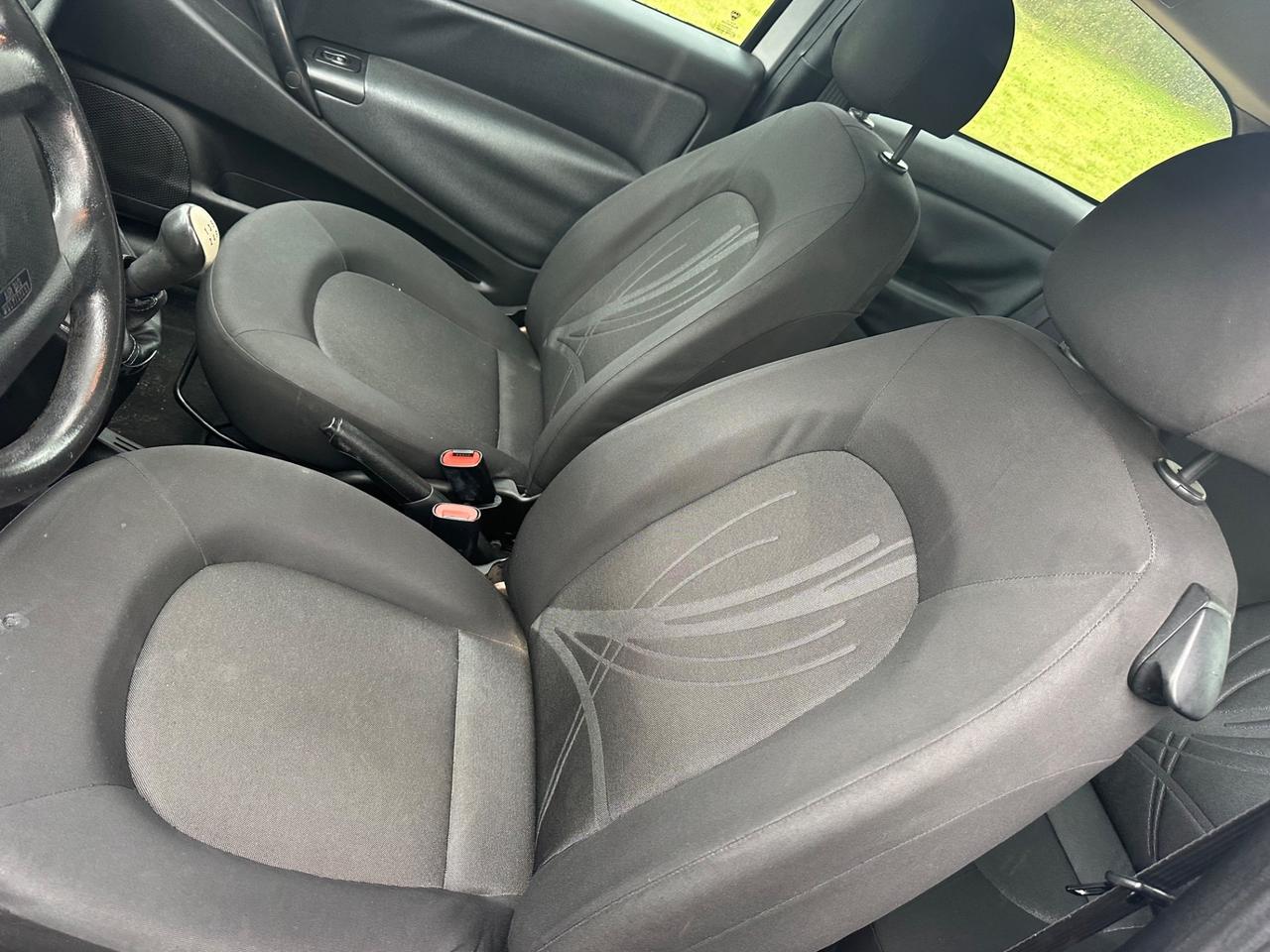 Lancia Ypsilon 1.3 MJT 75 CV