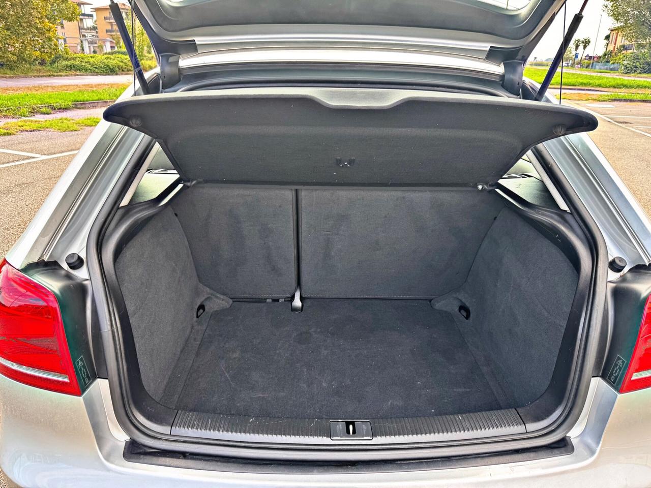 Audi A3 1.6 TDI 105 CV CR Attraction