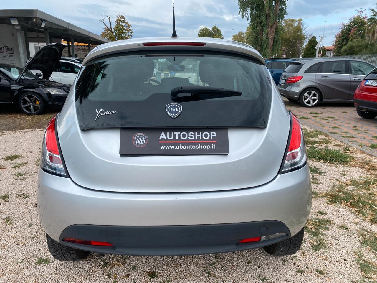 LANCIA - Ypsilon - 1.2 69 CV 5 porte GPL - UNIPRO. - NEOPATENTATI - FINANZIABILE