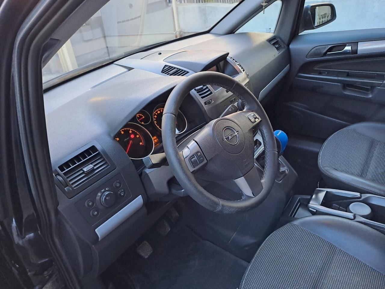 Opel Zafira 1.9 CDTI 120CV Cosmo 7 POSTI