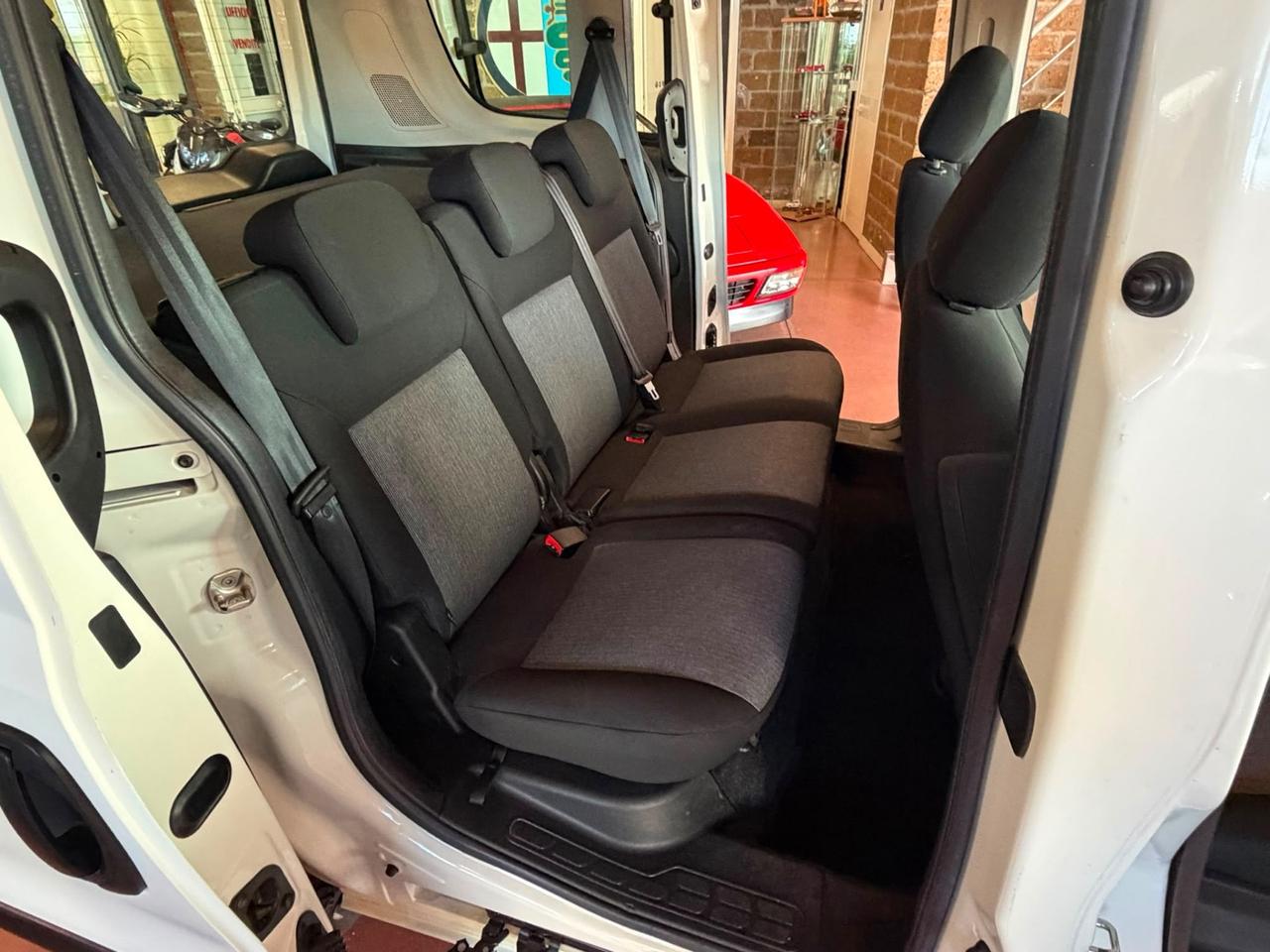 FIAT DOBLO' 1.6 MJT 90 CV SeS PC COMBI NI LOUNGE