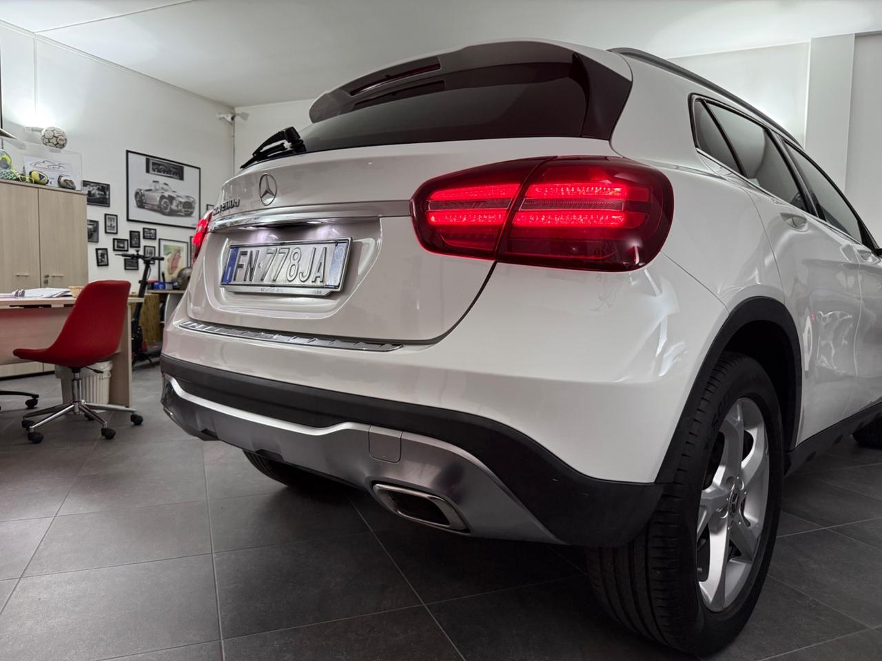Mercedes-benz GLA 200 d Automatic 2.2 136 Cv Motore Mercedes