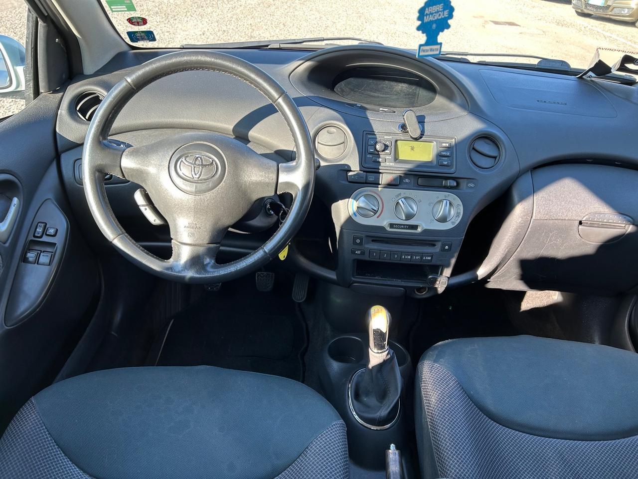 Toyota Yaris 1.0i 16V cat 5 porte Sol, ADATTA A NEOPATENTATI