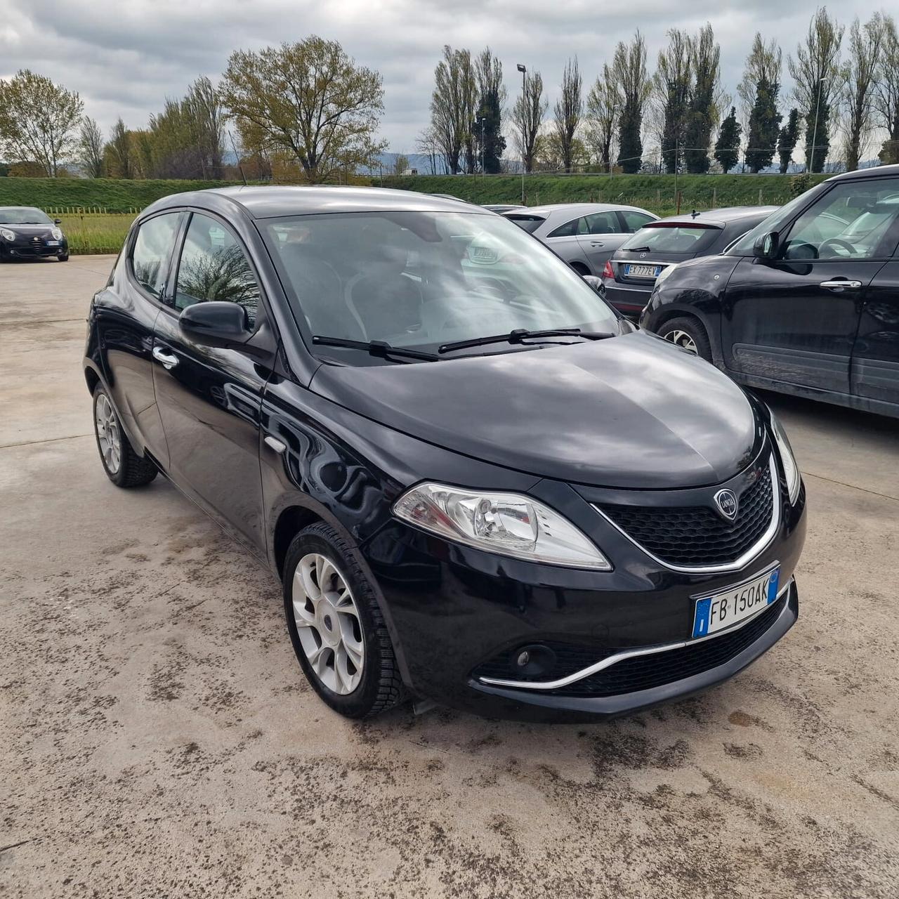 Lancia Ypsilon 1.3 MJT 16V 95 CV 5 porte S&S Gold UNICA PROPRIETARIA