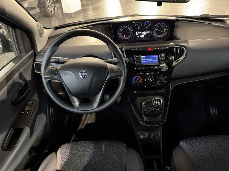 Lancia Ypsilon 1.0 FireFly 70cv Hybrid Silver