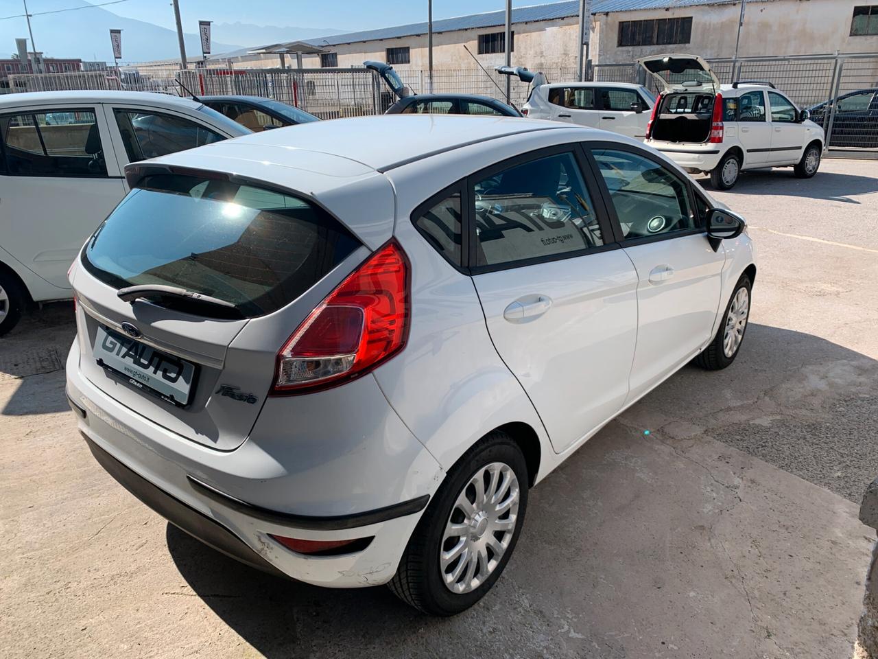 Ford Fiesta 1.5 TDCi 75CV 5P 96.00Km