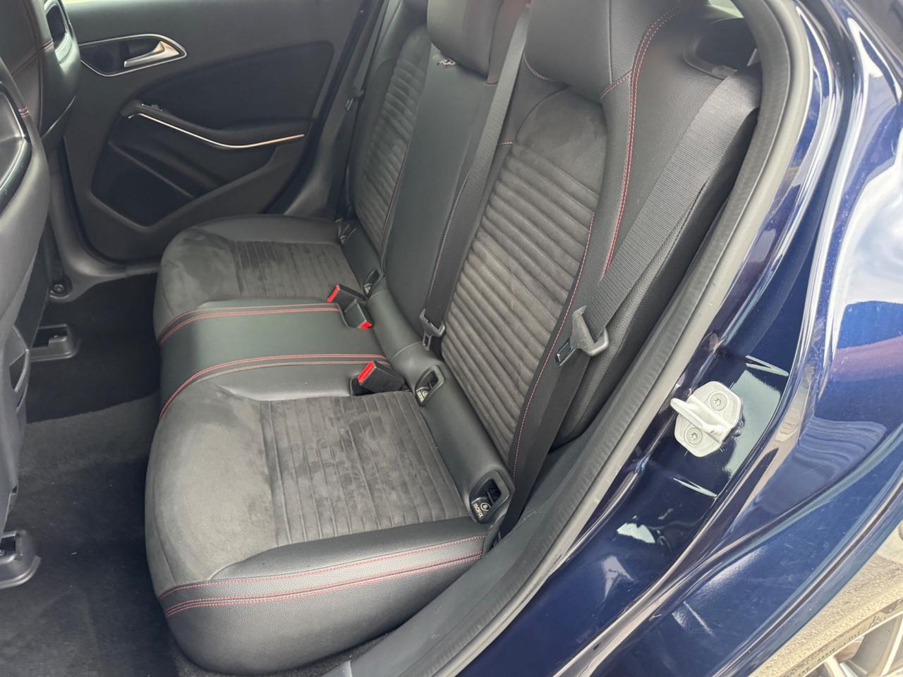 Mercedes-benz A 200 d Automatic Premium AMG