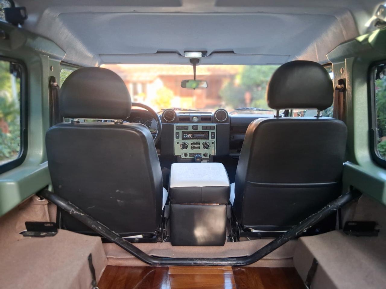 Land Rover Defender 90 2.2 TD4 Station Wagon E N1