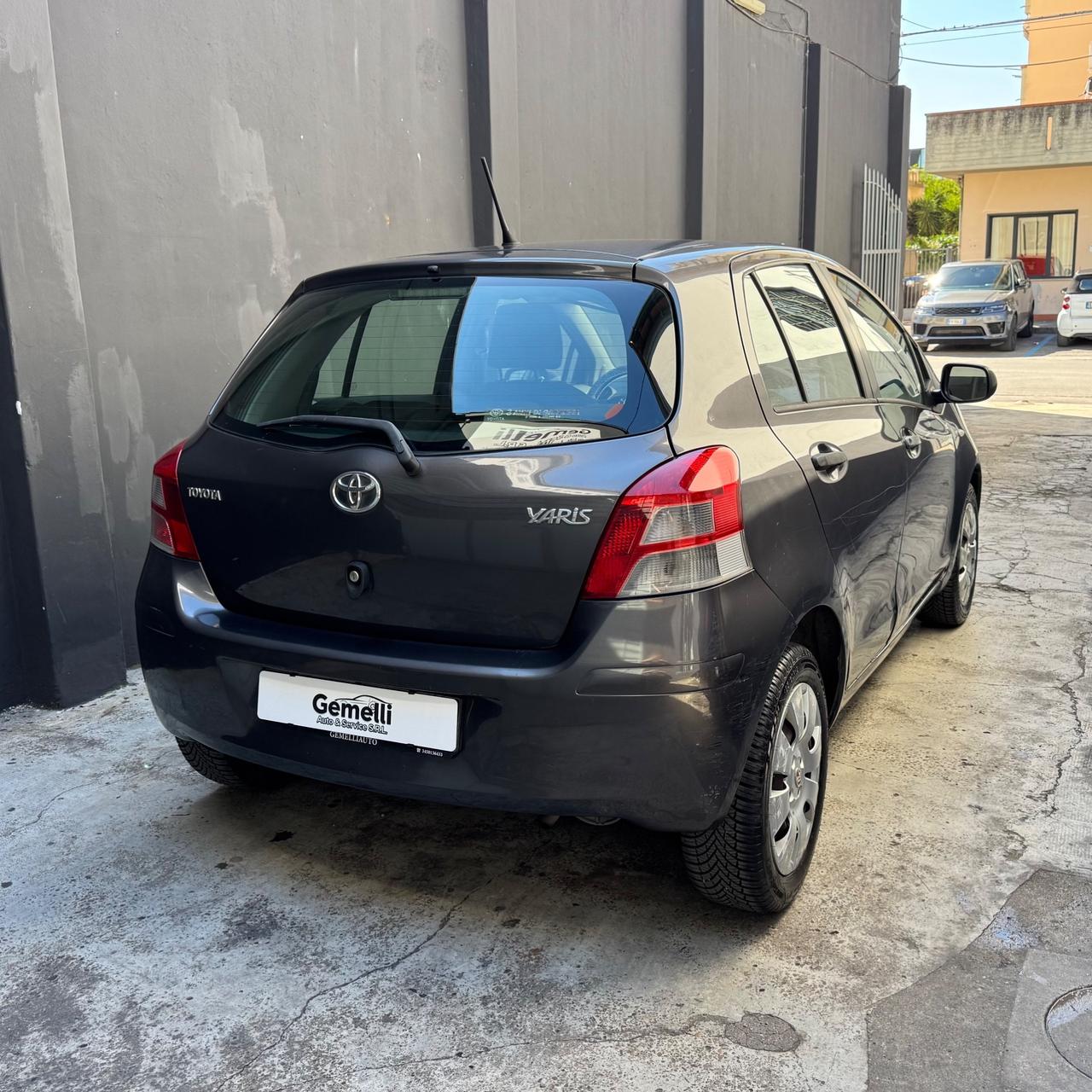 Toyota Yaris 1.0 5 porte Now