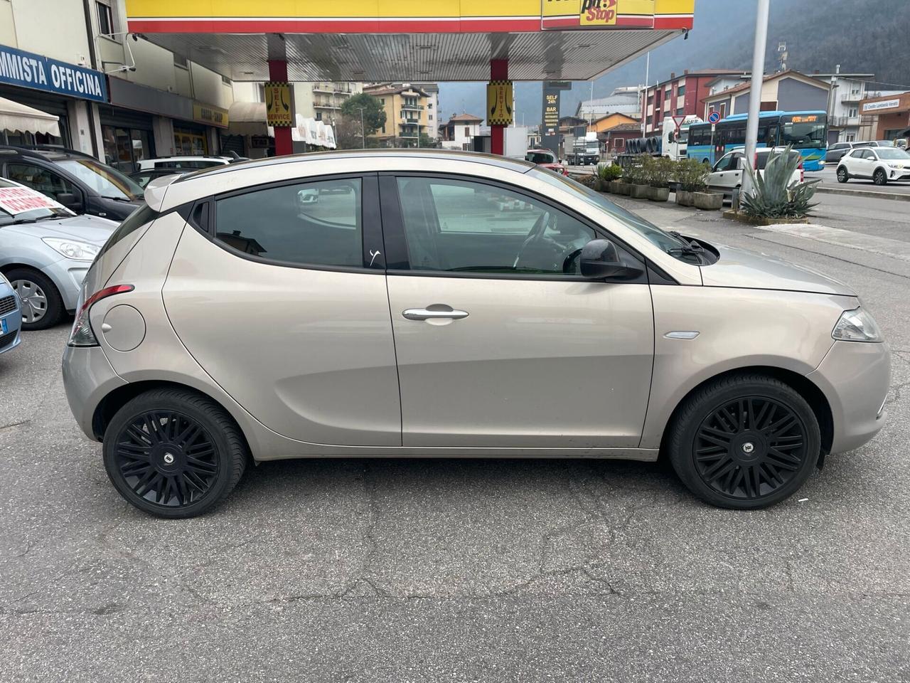 Lancia Ypsilon 1.3 MJT 16V 95 CV 5 porte S&S Gold