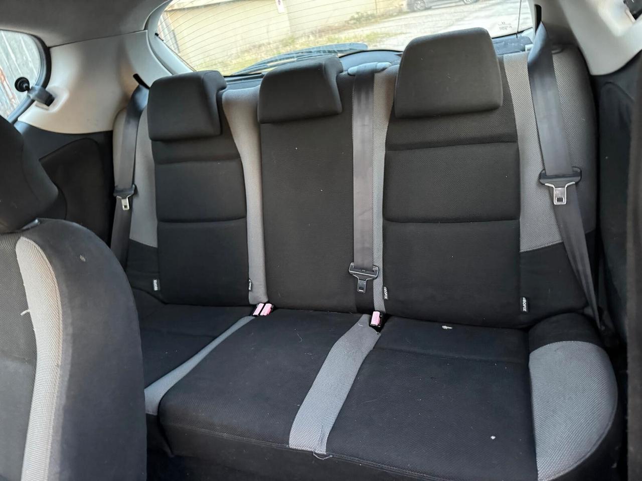 Peugeot 207 1.4 HDi 70CV 3p. ONE Line