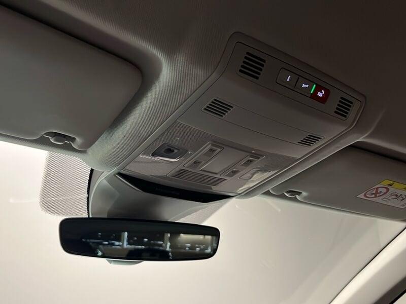 Volkswagen T-Roc Nuovo Style 1.0 TSI 81 kW (110 CV) Manuale