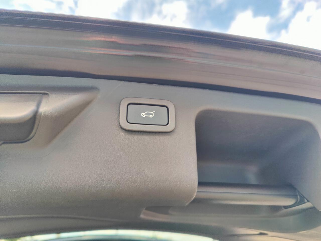 Land Rover Discovery Sport 2.0 TD4 150 CV HSE Luxury