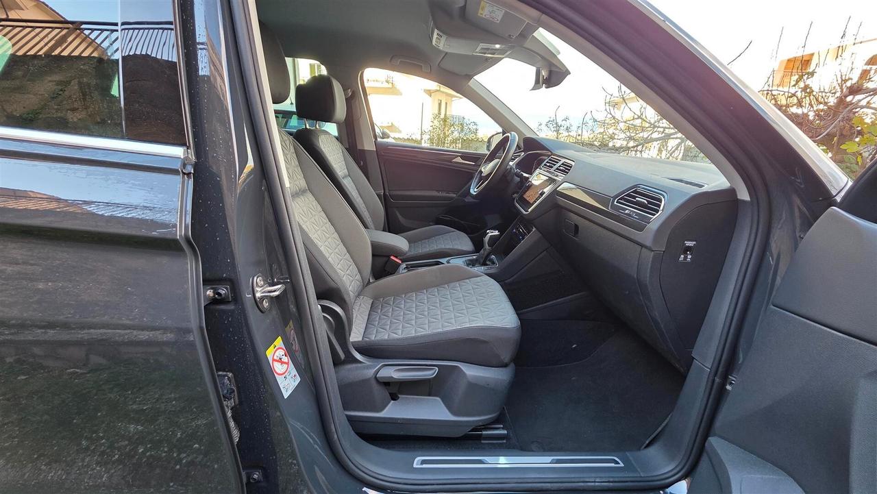Volkswagen Tiguan 2.0 TDI 150 CV SCR DSG Elegance