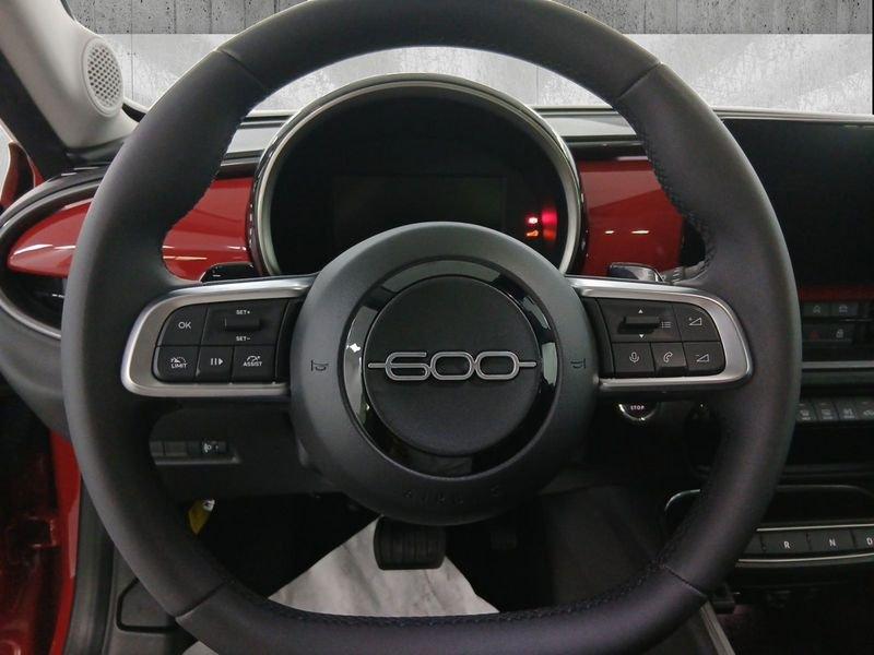 FIAT 600 1.2 hybrid 145cv auto