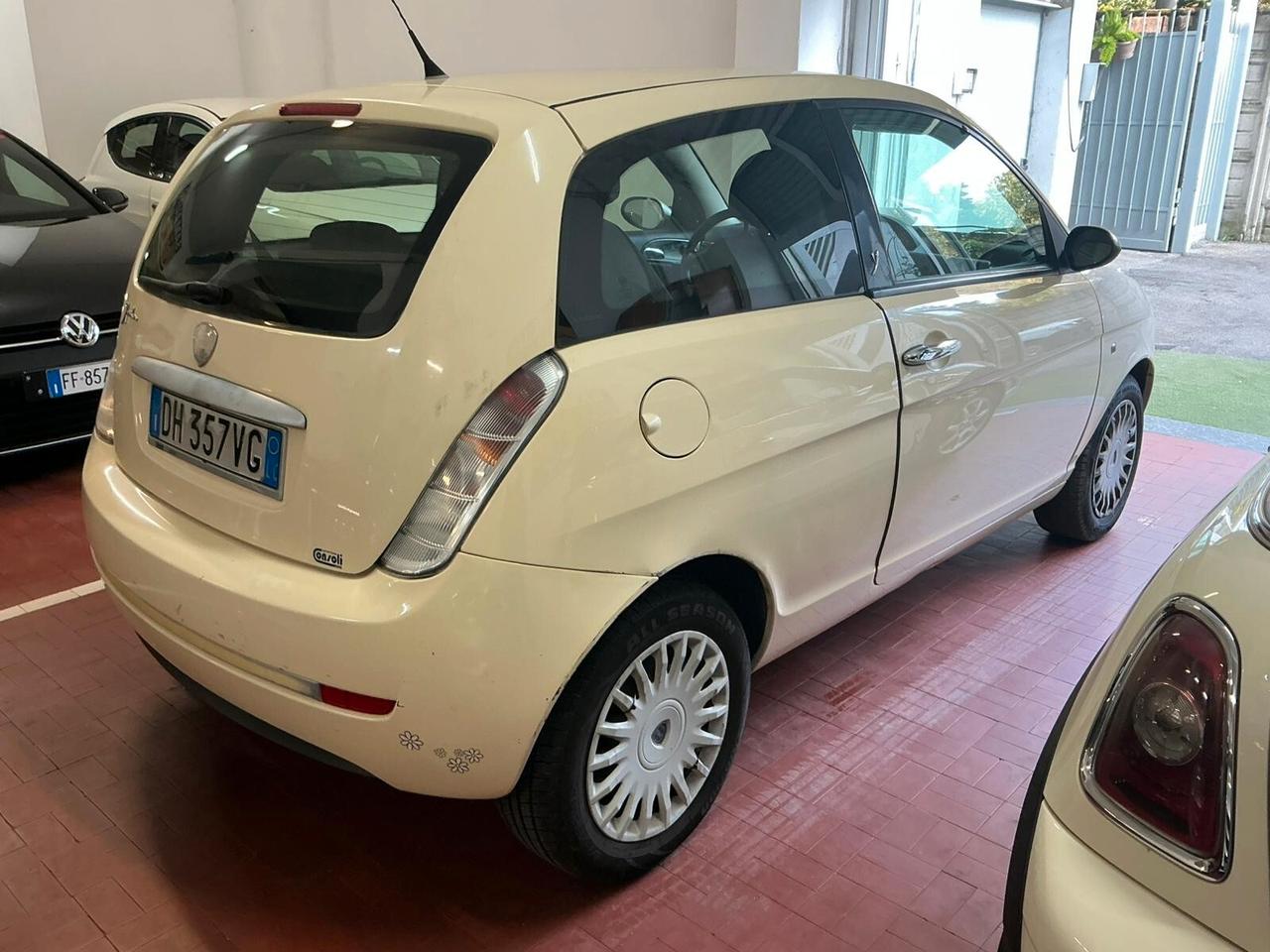 Lancia Ypsilon 1.4 Argento
