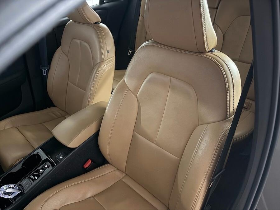 Volvo XC40 Hybrid Inscription Auto