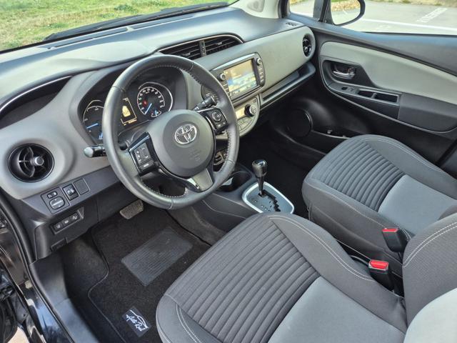 TOYOTA Yaris 1.5 Hybrid 5 porte Business