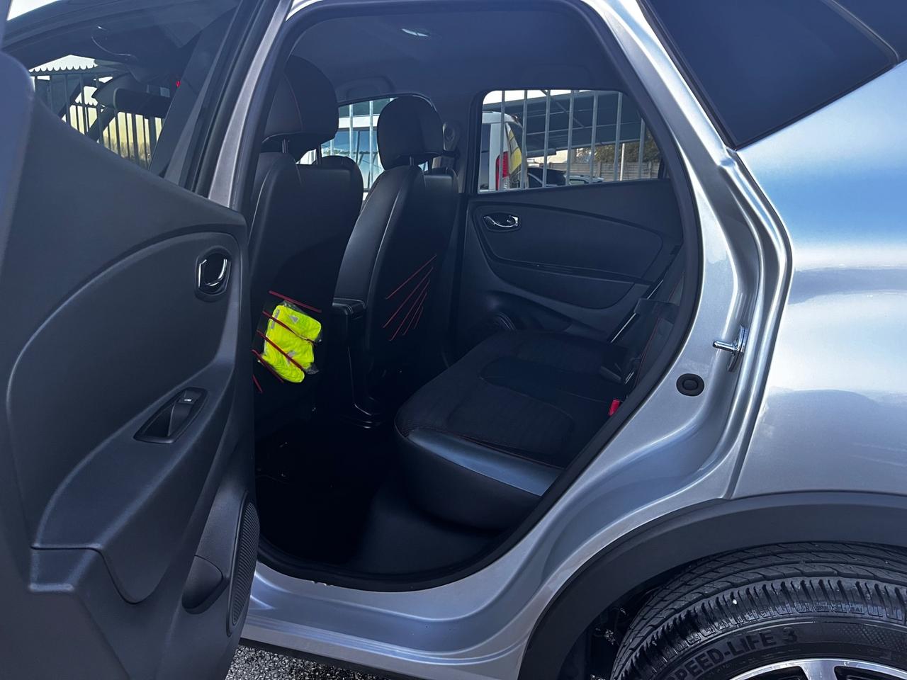 Renault Captur dCi 90 CV Hypnotic AUTOMATICA OK NEOPATENTI