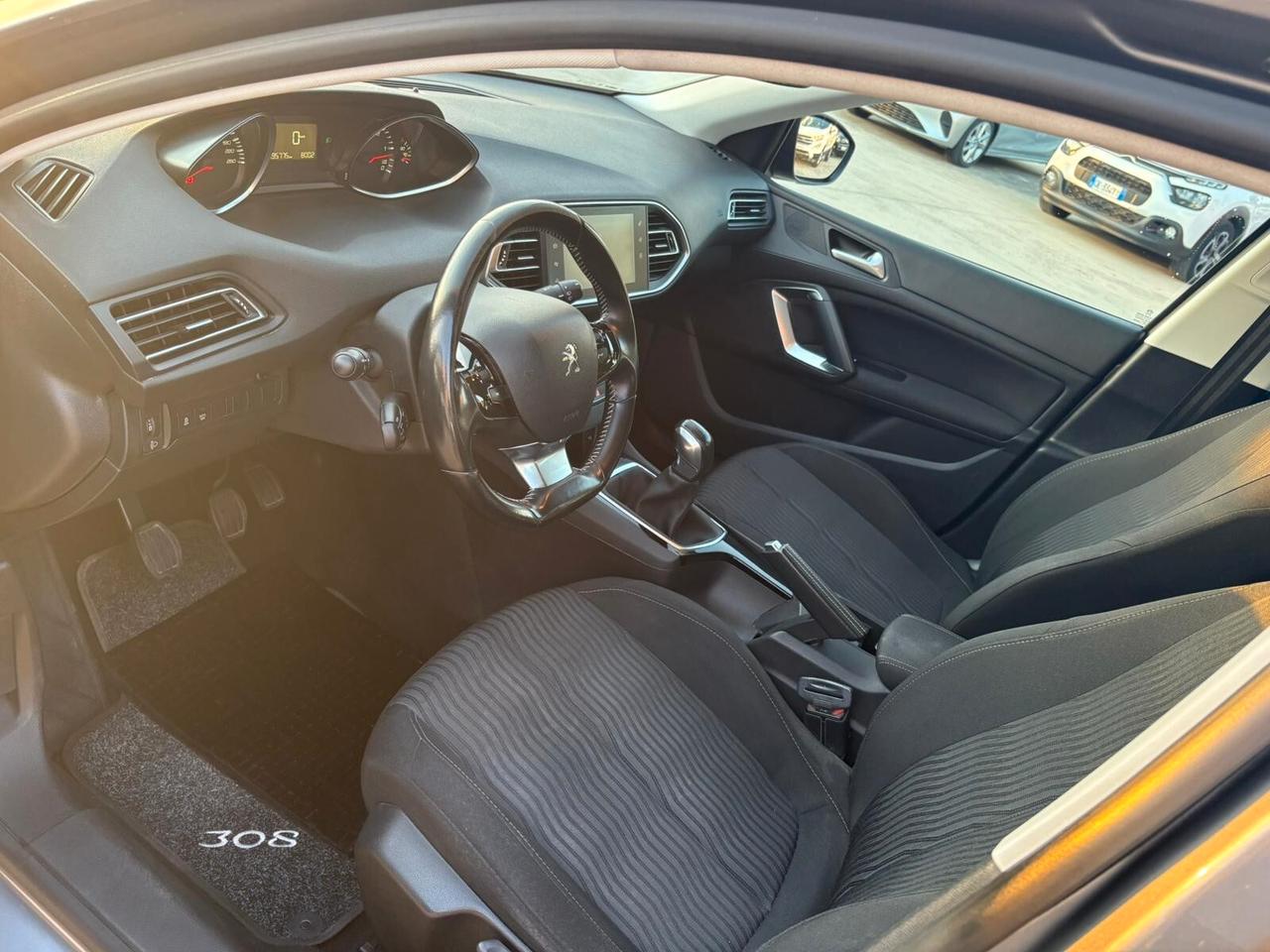 Peugeot 308 1.6 BlueHDi 100Cv S&S Business