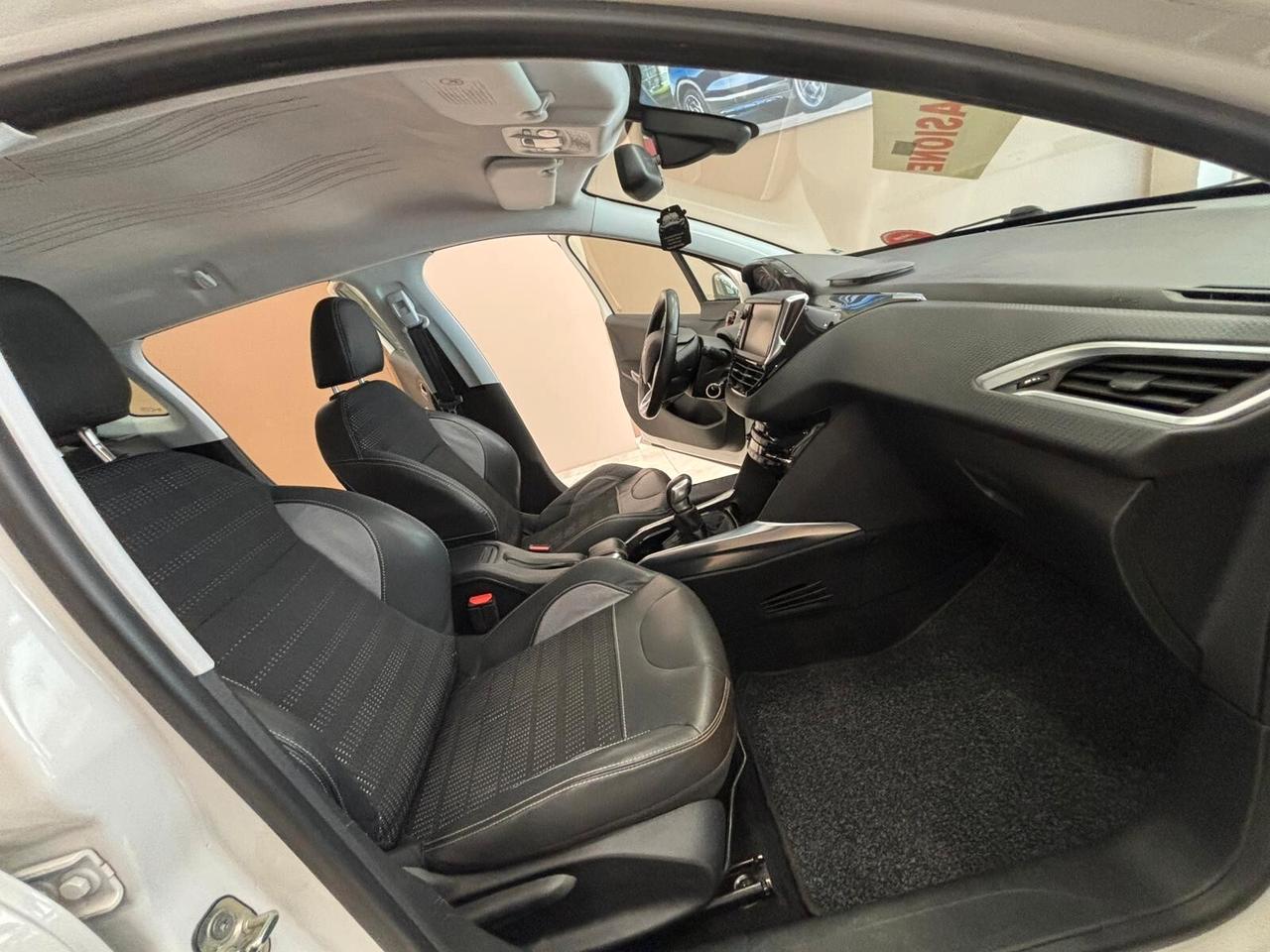 Peugeot 2008 1.6 DIESEL **COME NUOVA*FULL
