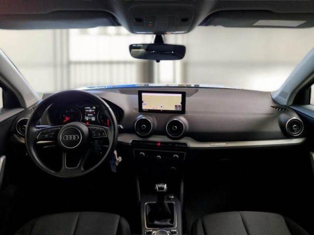 AUDI Q2 30 TDI Business