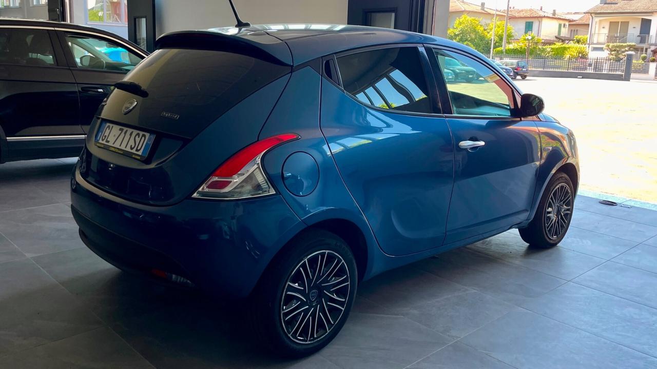 LANCIA 1.0 FIREFLY HYBRID 5P 69CV - NEOPATENTATI