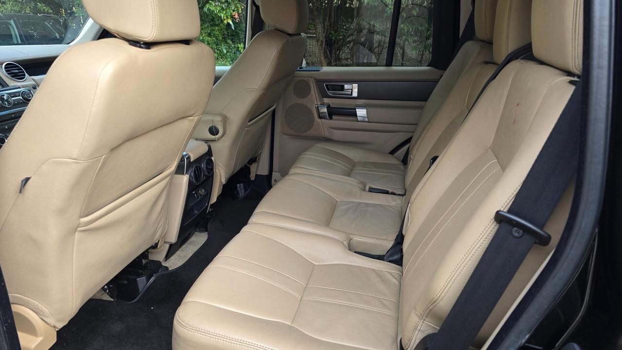 Land Rover Discovery 4 3.0 TDV6 HSE