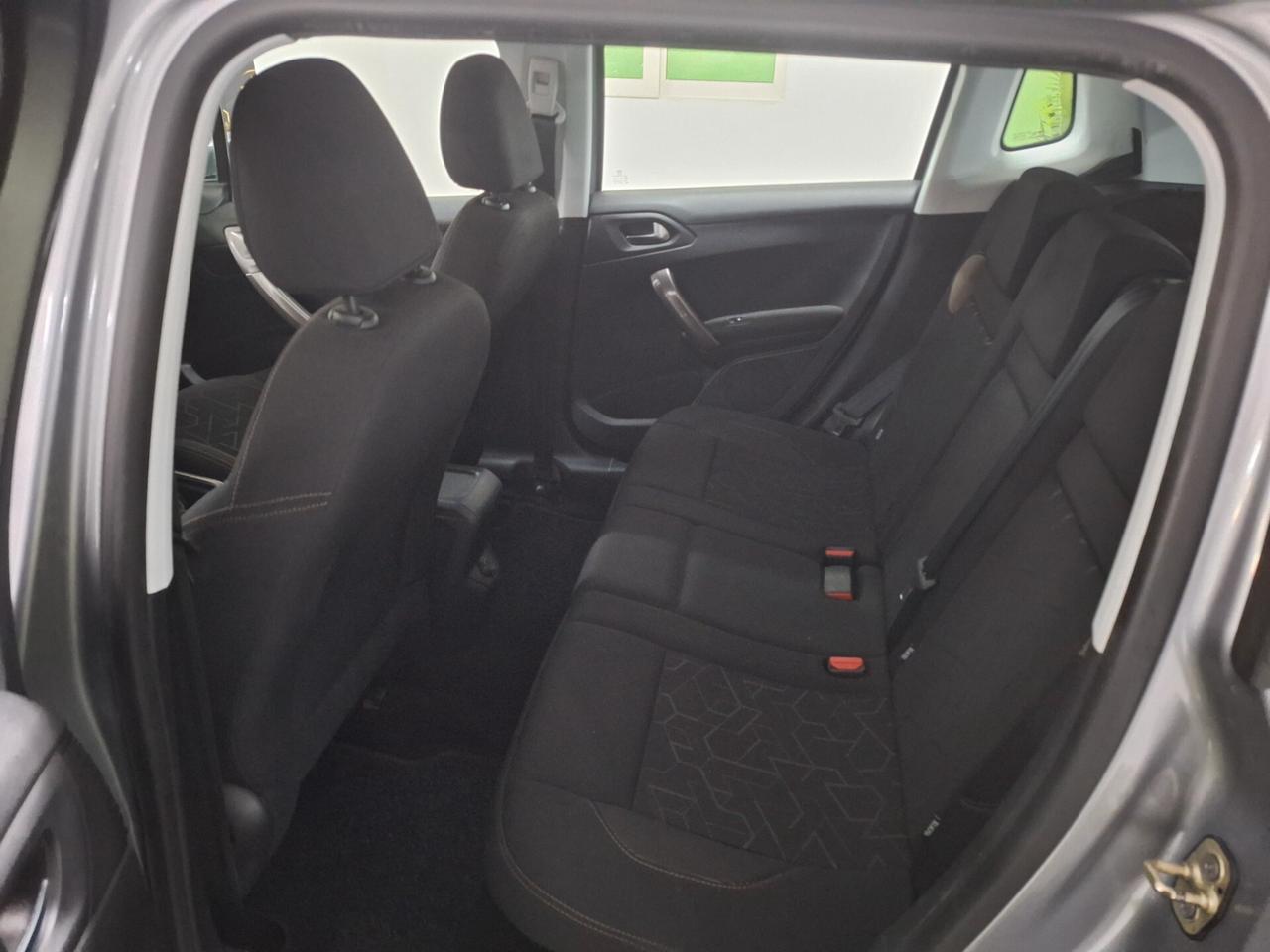 Peugeot 2008 1.6 e-HDi 92 CV Stop&Start Allure