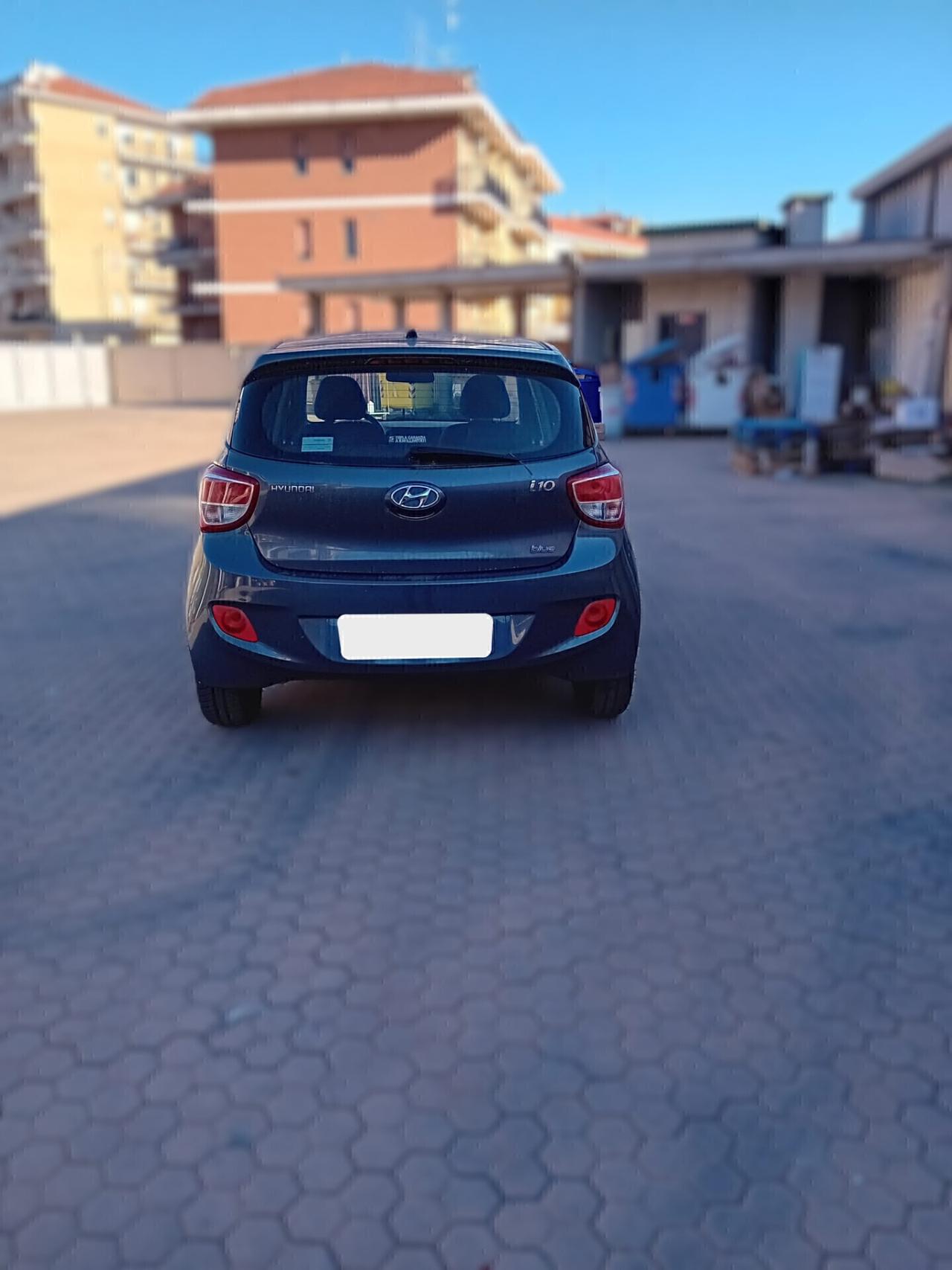 Hyundai i10 - APERTI AD AGOSTO