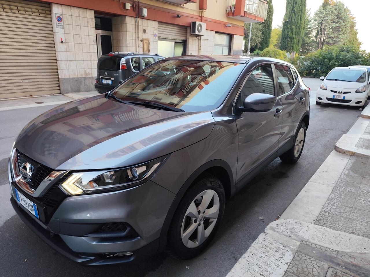 Nissan Qashqai 1.5 dCi FULL Navi Retroc Carplay Sensori