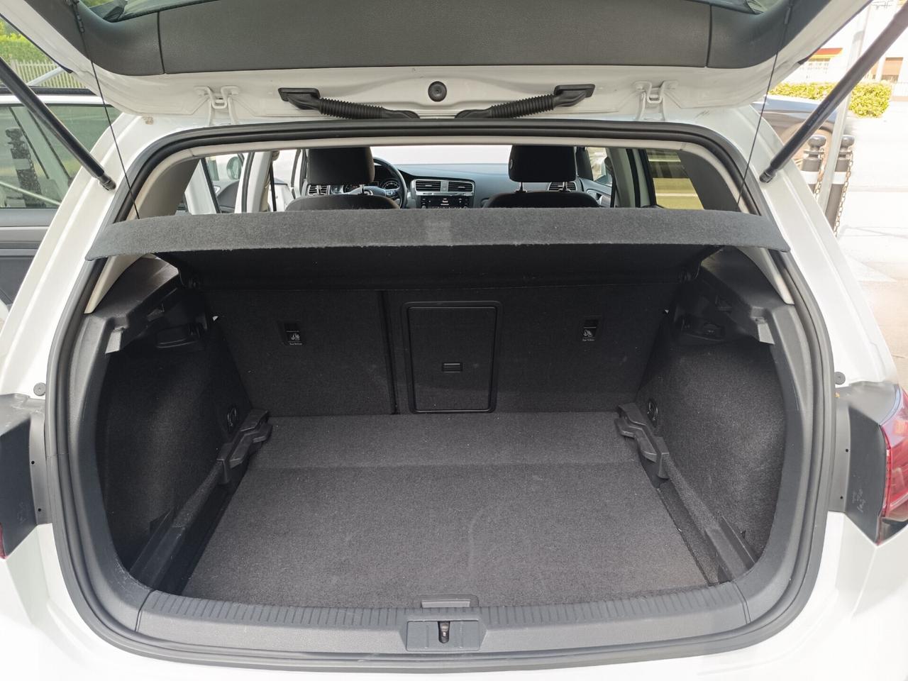 Volkswagen Golf 1.5 TSI DSG R-LINE Sport 150 CV
