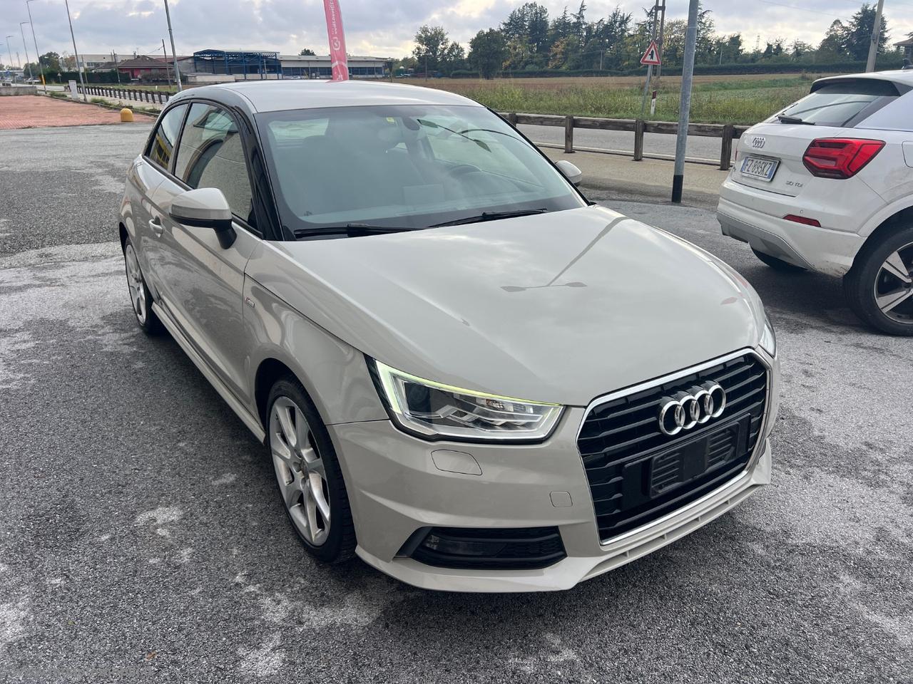 AUDI A1 1.0 82CV TFSI Admired S-LINE CERCHI 17