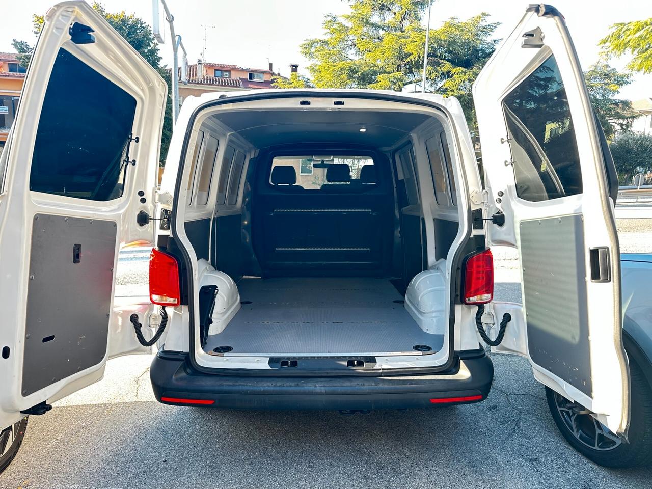 Volkswagen Transporter T6.1 (3 Posti) L1H1 CLIMA / TEMPOMAT