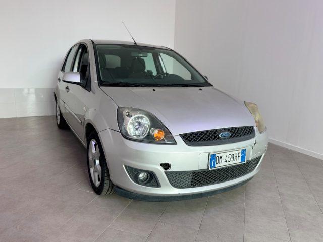 FORD Fiesta 1.2 16V 5p. Ghia