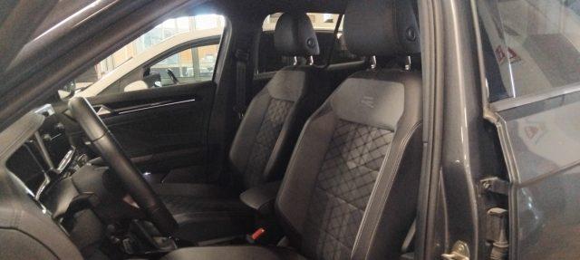 VOLKSWAGEN T-Roc 1.0 TSI R-LINE
